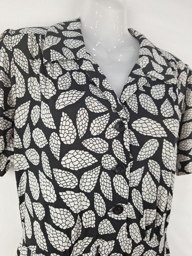 Second-Hand - Elise Designs Leafy Short Sleeve Shirt Dress Size 10 - SwapUp