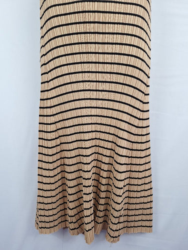 Second-Hand - White Closet Latte Ribbed Stripe Maxi Dress Size L - SwapUp