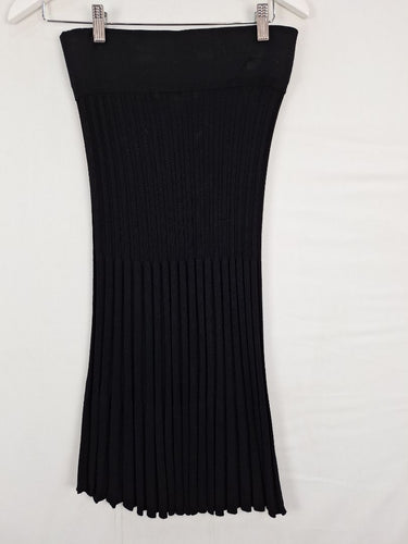 Second-Hand - Review Wide Waist Knitted Rib Skirt Size 6 - SwapUp