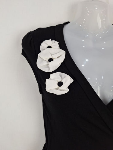 Second-Hand - Review Jersey Flower Applique Wrap Dress Size 6 - SwapUp