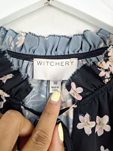 Second-Hand - Witchery Relaxed Elegant Floral Blouse Size 10 - SwapUp