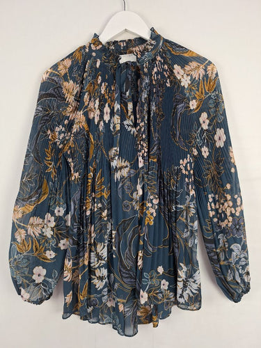 Second-Hand - Witchery Relaxed Elegant Floral Blouse Size 10 - SwapUp