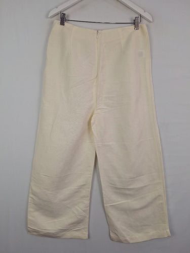 Second-Hand - Seed Cream Pleat Front Elevated Linen Blend Pants Size 12 - SwapUp