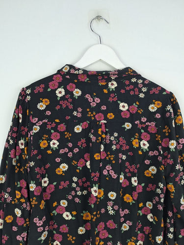 Second-Hand - Princess Highway Plum Floral Casual Shirt Size 12 - SwapUp