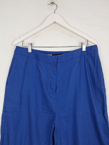 Second-Hand - David Lawrence Cobalt Linen Blend Long Line Shorts Size 14 - SwapUp
