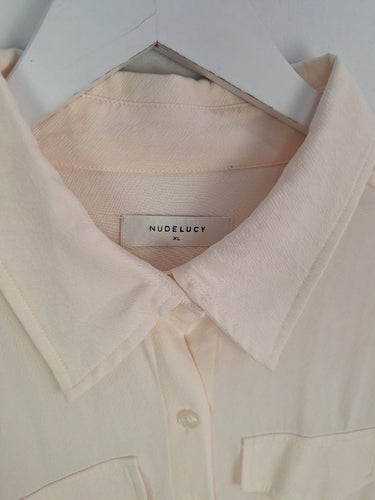 Second-Hand - Nude Lucy Pale Salmon Structured Shirt Size XL - SwapUp