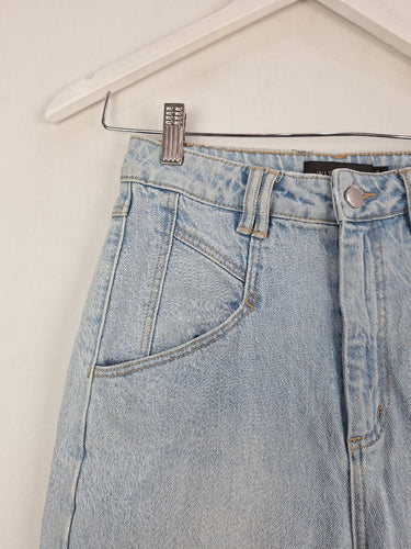 Second-Hand - Witchery Light Wash Tapered Jeans Size 8 - SwapUp