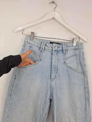 Second-Hand - Witchery Light Wash Tapered Jeans Size 8 - SwapUp