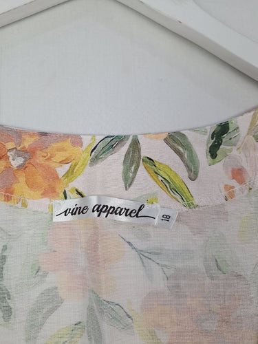 Second-Hand - Vine Apparel Painted Lemon Floral Boxy Crop Top Size 18 - SwapUp