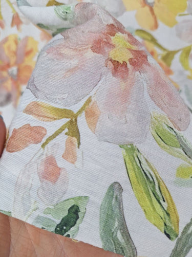 Second-Hand - Vine Apparel Painted Lemon Floral Boxy Crop Top Size 18 - SwapUp