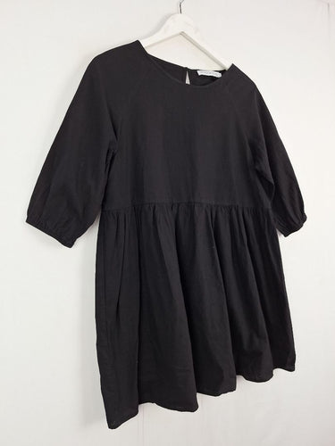 Second-Hand - Atmos & Here Essential Longsleeve Babydoll Top Size 12 - SwapUp