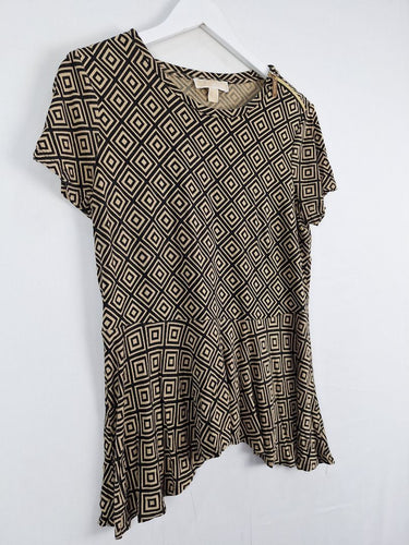 Second-Hand - Michael Kors Beige Diamond Shoulder Zip Top Size M - SwapUp