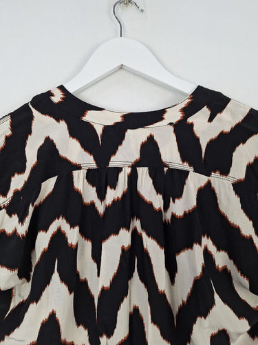 Second-Hand - Witchery Patterned Cool Summer Work Blouse Size 10 - SwapUp