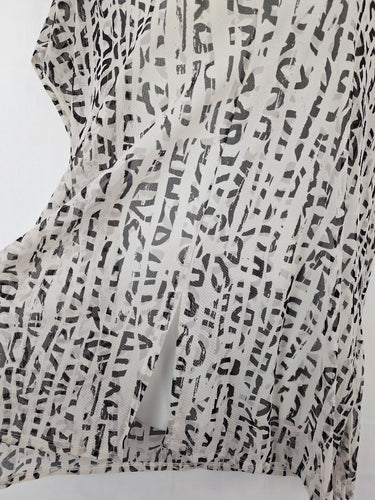 Second-Hand - TS Mysterious Sheer Mesh Top Size M - SwapUp