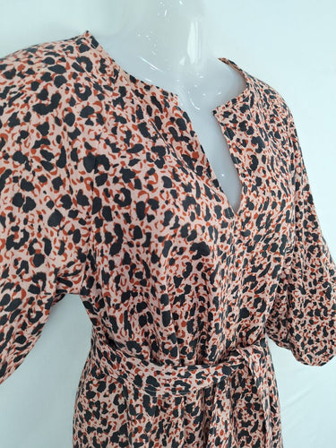 Second-Hand - Witchery Relaxed Belted 3/4 Sleeve Cheetah Midi Dress Size 8 - SwapUp