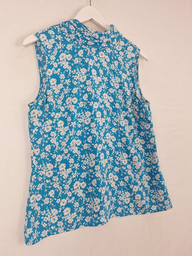 Second-Hand - Review Dainty Tie Neck Flowy Top Size 12 - SwapUp