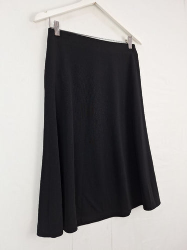 Second-Hand - Vince Classic Black Flowy Skirt Skirt Size S - SwapUp