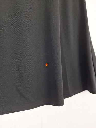 Second-Hand - Vince Classic Black Flowy Skirt Skirt Size S - SwapUp