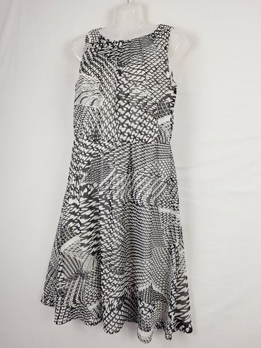 Second-Hand - Liz Jordan Monochrome Speckled Gathered Neck Dress Size S - SwapUp