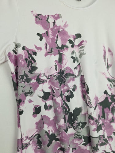 Second-Hand - Liz Jordan Wisteria Print Classic Fit T-shirt Size S - SwapUp