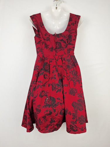 Second-Hand - Princess Highway Berry Fit & Flare Garden Dress Size 8 - SwapUp