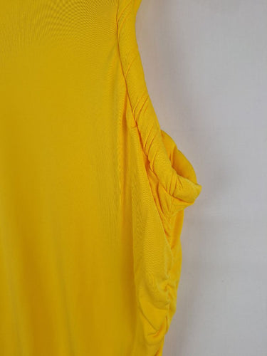 Second-Hand - Cue Sunshine Yellow Twist Trim Top Size 16 - SwapUp