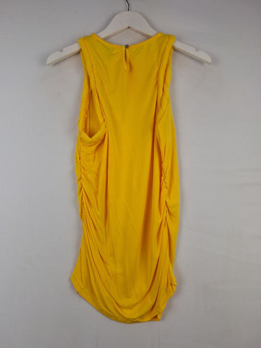 Second-Hand - Cue Sunshine Yellow Twist Trim Top Size 16 - SwapUp