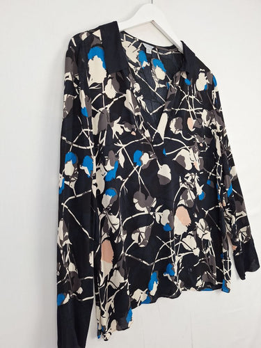 Second-Hand - Jigsaw Elegant Collared Mesh Trimmed Blouse Size 12 - SwapUp