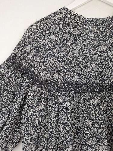 Second-Hand - Witchery Breezy Sleek Summer Blouse Size 8 - SwapUp