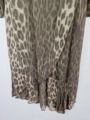 Second-Hand - Witchery Jungle Balloon Sleeve Wrap Dress Size 8 - SwapUp