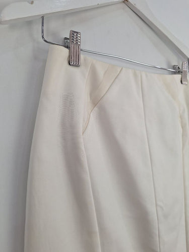 Second-Hand - Cue Pearl Sheer Panel Midi Skirt Size 6 - SwapUp