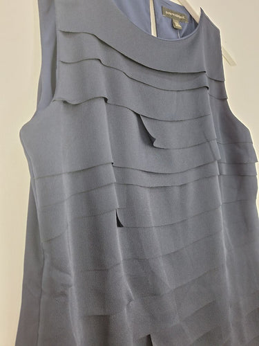 Second-Hand - Banana Republic Navy Layered Laser Cut Tank Top Size XS - SwapUp