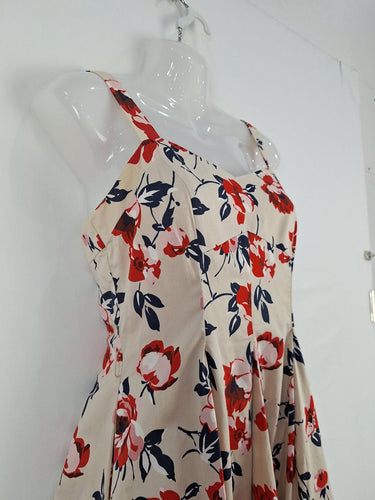 Second-Hand - Cue Beige Sweet Feminine Flower Dress Size 8 - SwapUp