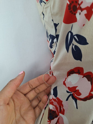 Second-Hand - Cue Beige Sweet Feminine Flower Dress Size 8 - SwapUp