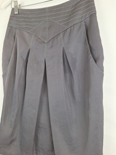 Second-Hand - White Suede Slate Sheen Pleat Mini Skirt Size 8 - SwapUp