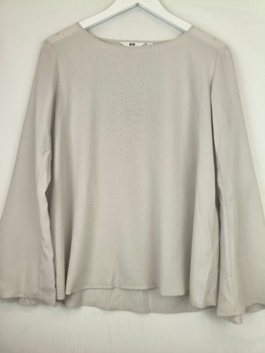 Second-Hand - Uniqlo Smoke Flare Sleeve Top Size S - SwapUp