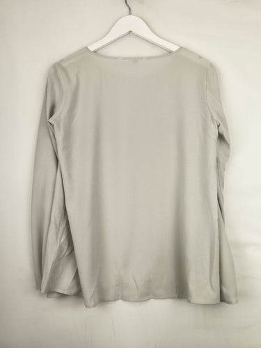 Second-Hand - Uniqlo Smoke Flare Sleeve Top Size S - SwapUp