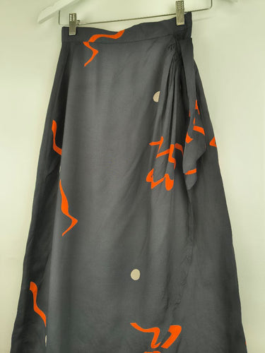 Second-Hand - Blues Vintage Minimal Graphic Side Tie Skirt Size 4 - SwapUp