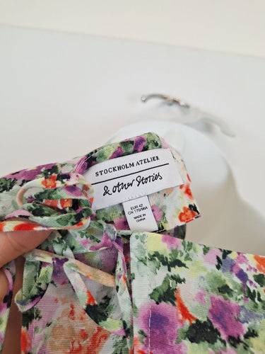 Second-Hand - Stockholm Atelier & Other Stories Whimsical Garden Flowy Top Size M - SwapUp