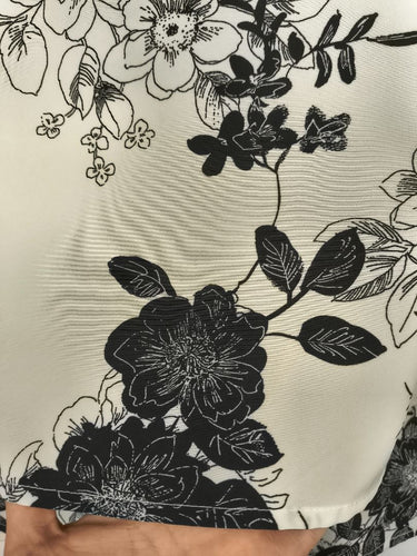 Second-Hand - Assorted Brands B&W Floral Layer Blouse Size L - SwapUp