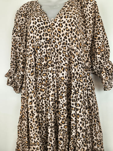 Second-Hand - White Closet Effortless Tiered Day Swing Midi Dress Size 12 - SwapUp