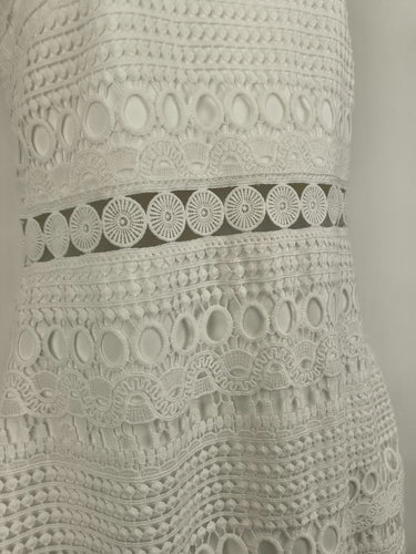 Second-Hand - Two Sisters Sophisticated Lace High Neck Midi Dress Size 10 - SwapUp