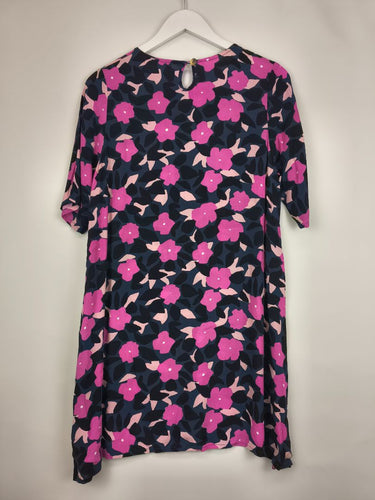 Second-Hand - Mister Zimi Pink Pop Floral Long Line Top Size 10 - SwapUp