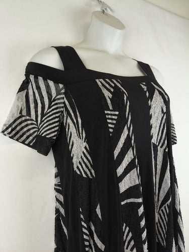Second-Hand - Taking Shape Stripy Off Shoulder Dress Size XXS - SwapUp