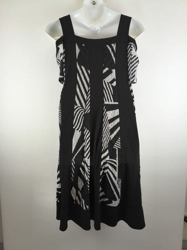 Second-Hand - Taking Shape Stripy Off Shoulder Dress Size XXS - SwapUp
