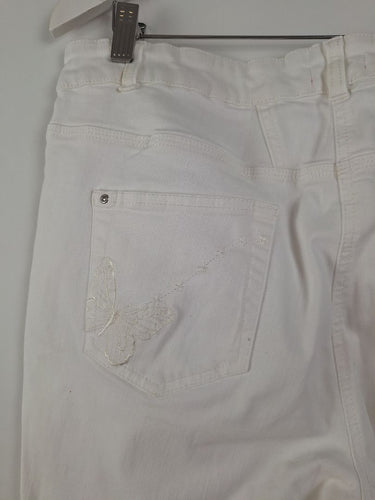 Second-Hand - BASLER White Denim Julienne Pants Size 12 - SwapUp