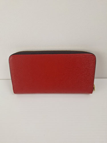 Second-Hand - Bonia Wine Red Zip Wallet - SwapUp