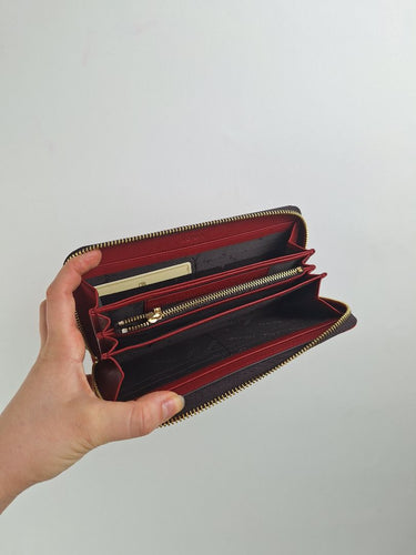 Second-Hand - Bonia Wine Red Zip Wallet - SwapUp
