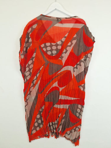 Second-Hand - TS Sheer Eclectic Long Blouse Size 24 - SwapUp