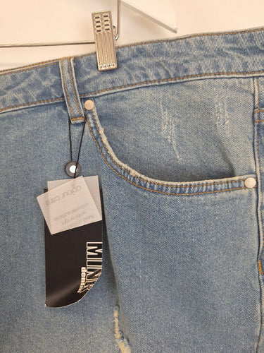 Second-Hand - Mink Floral Embroidery Light Wash Jeans Size 24 - SwapUp